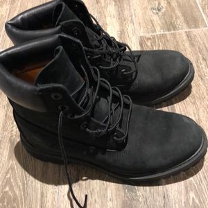 Timberlands Womens boots size 9 gently used
